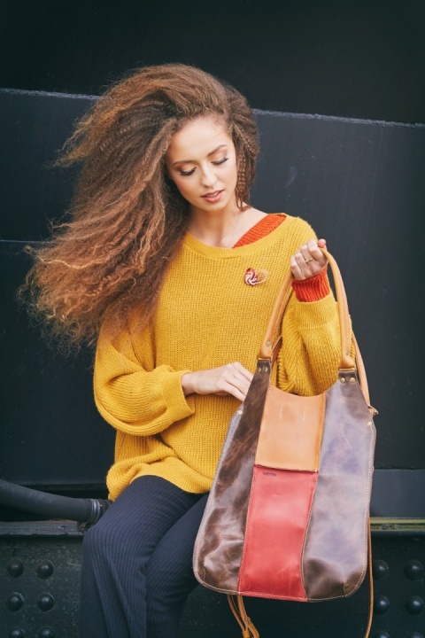 Skórzana kolorowa torebka wykonana ręcznie Ladybuq