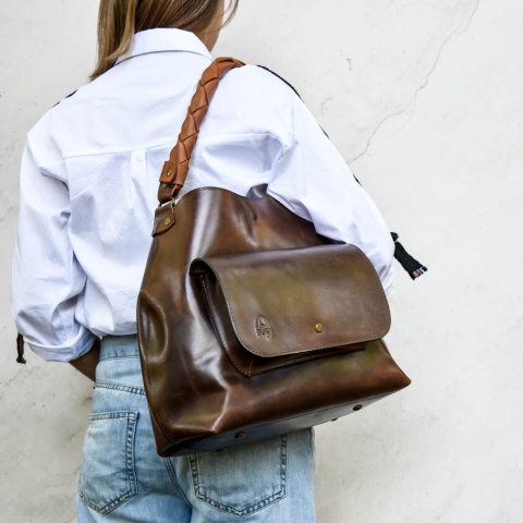 Brązowa torba skórzana Alicja z ręcznie plecionym uchwytem camel