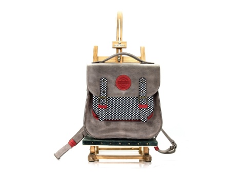 Skórzany plecak w kolorze szarym z wzorem szachownicy