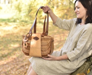 Luxury Handcrafted Basket in Natural Wicker and Genuine Leather