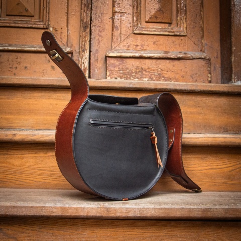 Handmade leathe purse Inez