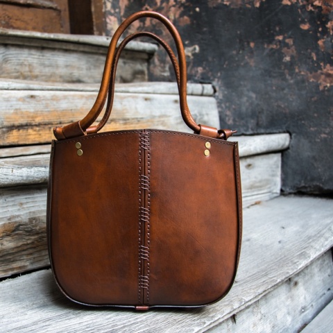 Elaine Bag – Genuine Leather, Hand-Dyed and Crafted with Unique Details