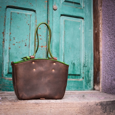 Torebka typu shopper kuferek w kolorze brązowym