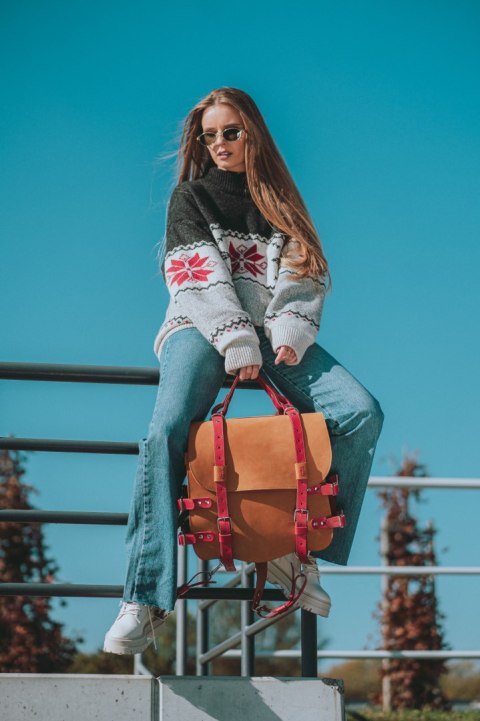 Skórzany plecak w Camelowym kolorze z pięknymi Czerwonymi akcentami od Ladybuq Art Skórzany plecak w Camelowym kolorze z pięknymi Czerwonymi akcentami od Ladybuq Art
