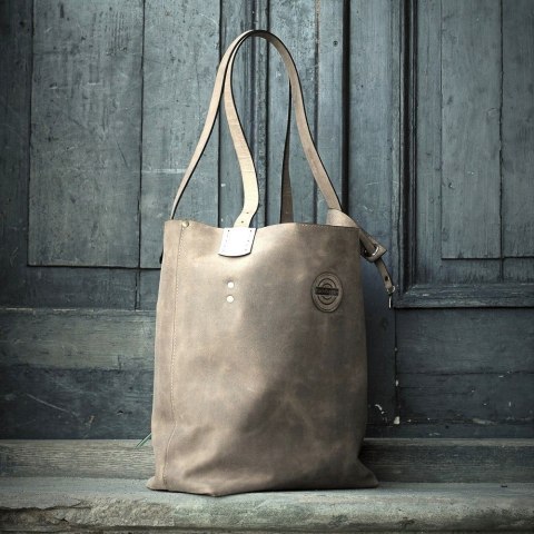 Torba w stylu oversize Zuza z pięknej matowej, naturalnej skóry torebka idealna na laptopa Torba w stylu oversize Zuza z pięknej matowej, naturalnej skóry torebka idealna na laptopa