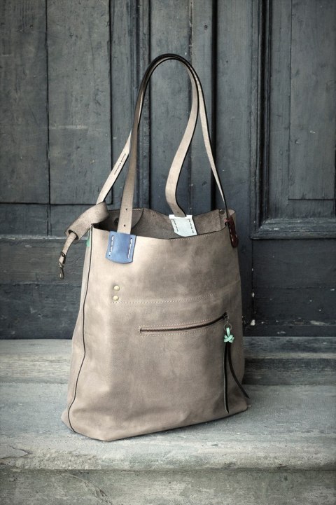 Torba w stylu oversize Zuza z pięknej matowej, naturalnej skóry torebka idealna na laptopa Torba w stylu oversize Zuza z pięknej matowej, naturalnej skóry torebka idealna na laptopa