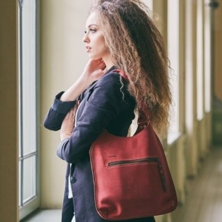 Torebka skórzana Mała Ladybuq malinowa od Ladybuq Art