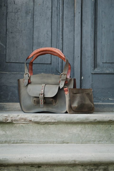 Leather trunk bag - khaki and ginger Leather trunk bag - khaki and ginger