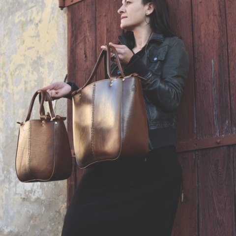 Torebka skórzana Elaine kolor brązowy Torebka skórzana Elaine kolor brązowy