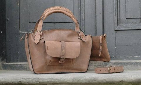 Torba Kuferek skórzany kolor jasny brąz Torba Kuferek skórzany kolor jasny brąz