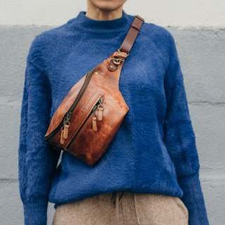 Nerka ręcznie wykonana z naturalnej skóry w kolorze rudym od LadyBuq Art