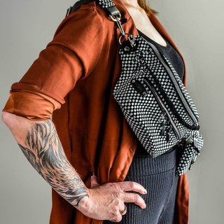 Wygodna skórzana nerka z kieszonkami od Ladybuq Art