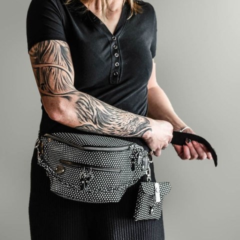 Wygodna skórzana nerka z kieszonkami od Ladybuq Art