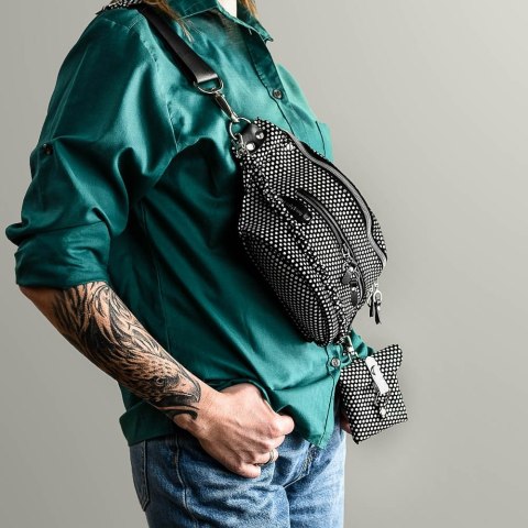 Wygodna skórzana nerka z kieszonkami od Ladybuq Art