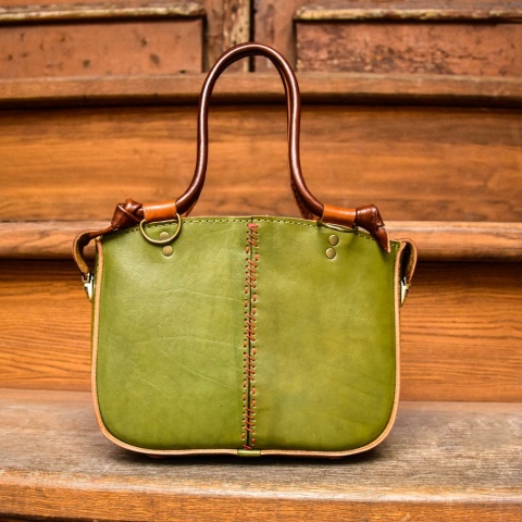 Torebka skórzana Elaine minimalistyczna torebka LadyBuQ kolor limonkowy